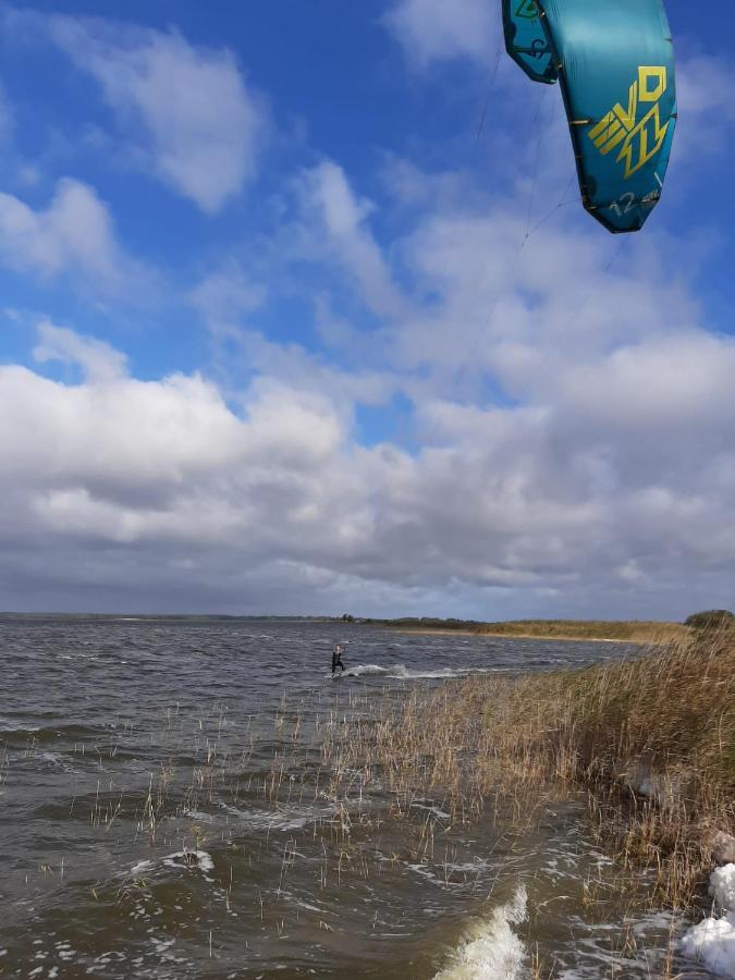 Freistehendes Einfamilienhaus Mit Boddenblick Naehe Ostsee Fuhlendorf  Exteriör bild